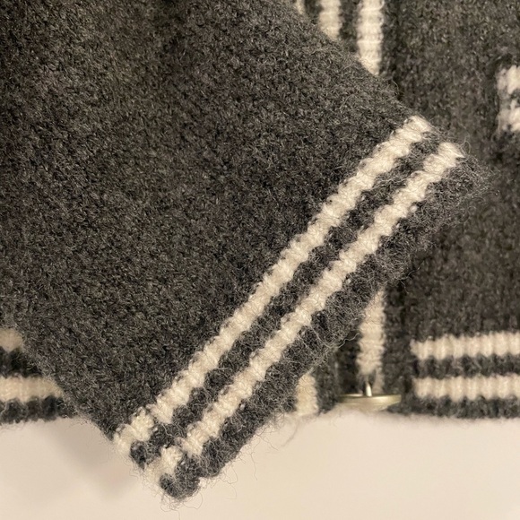 American Eagle Outfitters Whoa So Soft Crew Neck Lady Cardigan, gray/white, XS - Picture 6 of 9